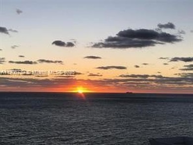 AMAZING VIEWS! A WOW UNIT!! OFFERING BEST AVAILABLE VIEWS