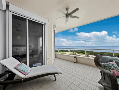 Set above the sparkling waters of Sarasota Bay, this beautifully