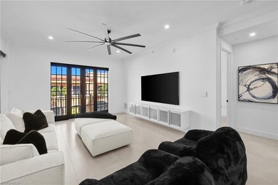 *EXTREMELY RARE* FASHION DRIVE FULLY REMODELED CONDO! Welcome to