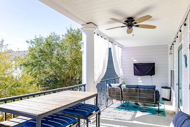 Welcome to this spacious French Quarters condo, perfectly