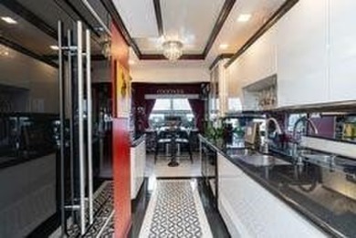 FULLY FORNSHED WITH A FEW EXPECTIONS! BEACH RESORT LIVING