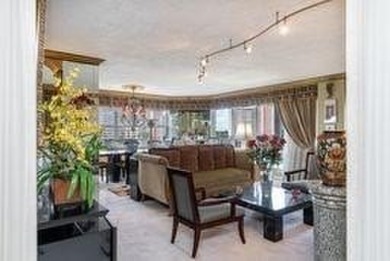 FULLY FORNSHED WITH A FEW EXPECTIONS! BEACH RESORT LIVING