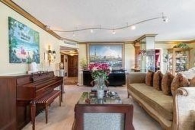 FULLY FORNSHED WITH A FEW EXPECTIONS! BEACH RESORT LIVING