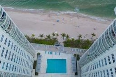 FULLY FORNSHED WITH A FEW EXPECTIONS! BEACH RESORT LIVING