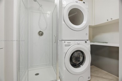 Experience Ritz-Carlton resort living. Enjoy panoramic