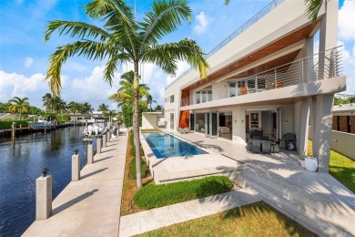 HIGHTLIGHTS: DIRECT INTRACOASTAL VIEWS FROM SEVERAL ROOMS &