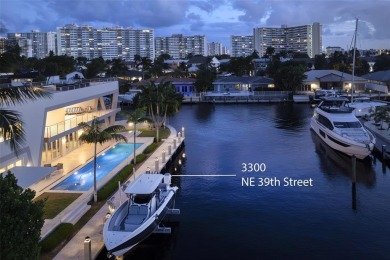 HIGHTLIGHTS: DIRECT INTRACOASTAL VIEWS FROM SEVERAL ROOMS &