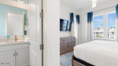 HIGHLY MOTIVATED SELLER!! PRICED 100'S OF THOUSANDS BELOW MARKET