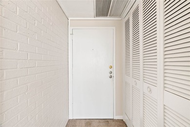 Beautiful one bedroom one bathroom condo in a great location!