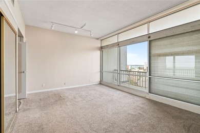 Beautiful one bedroom one bathroom condo in a great location!