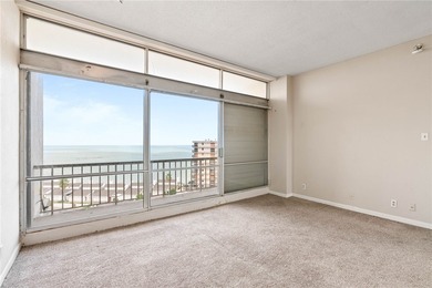 Beautiful one bedroom one bathroom condo in a great location!