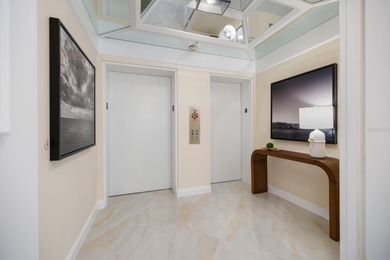 One or more photo(s) has been virtually staged. This is more