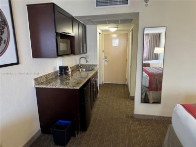 LIVE AT THE MARCO POLO HOTEL RIGHT ON SCENIC AVENTURA'S BEACH!!!