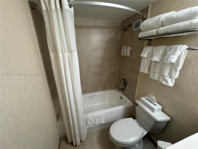 LIVE AT THE MARCO POLO HOTEL RIGHT ON SCENIC AVENTURA'S BEACH!!!