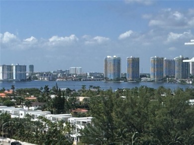 LIVE AT THE MARCO POLO HOTEL RIGHT ON SCENIC AVENTURA'S BEACH!!!