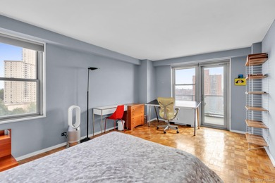 Spacious 2BR/2BA at the Winston Churchill with breathtaking