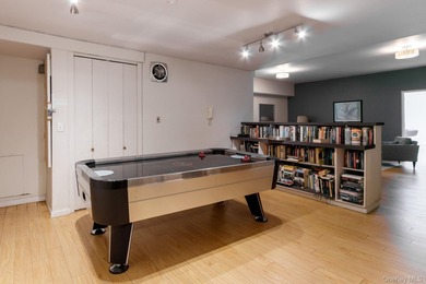 Spacious 2BR/2BA at the Winston Churchill with breathtaking