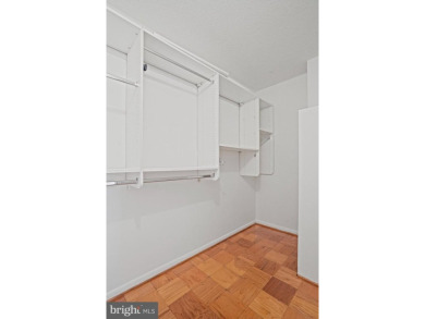 ALL UTILITIES INCLUDED Live in Style at the Center of It All -