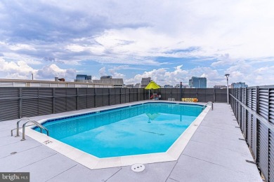 ALL UTILITIES INCLUDED Live in Style at the Center of It All -