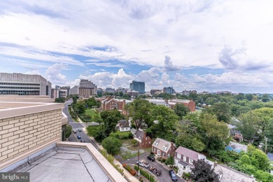 ALL UTILITIES INCLUDED Live in Style at the Center of It All -