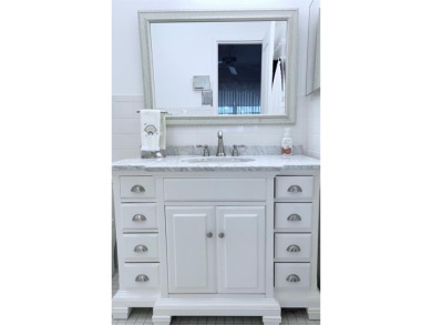 Beautiful spacious split plan 2 bedroom, 2 full bath condo with