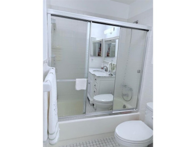 Beautiful spacious split plan 2 bedroom, 2 full bath condo with