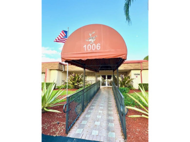 Beautiful spacious split plan 2 bedroom, 2 full bath condo with