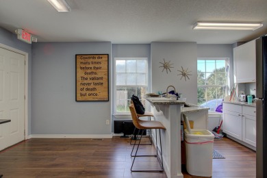 This fully occupied mixed use quadplex is an 7.75% cap rate and