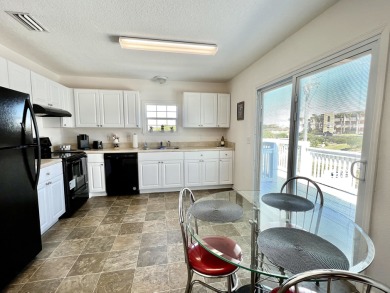 This fully occupied mixed use quadplex is an 7.75% cap rate and