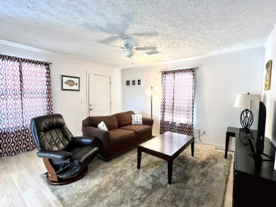 This fully occupied mixed use quadplex is an 7.75% cap rate and