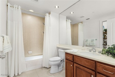 Stunning and fully updated 3 bed/2bath 7th floor condo