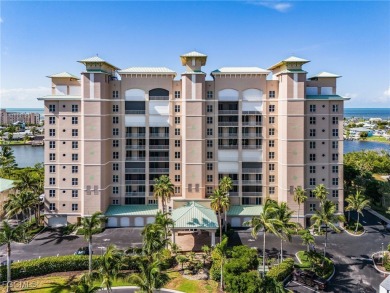 Stunning and fully updated 3 bed/2bath 7th floor condo