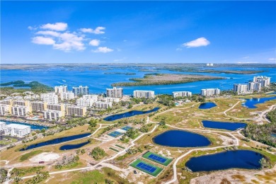 Stunning and fully updated 3 bed/2bath 7th floor condo