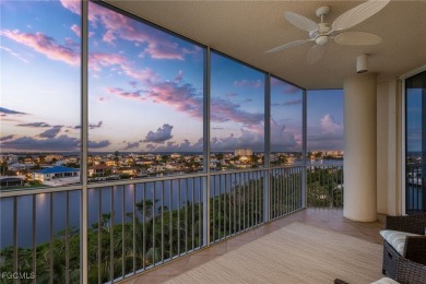 Stunning and fully updated 3 bed/2bath 7th floor condo