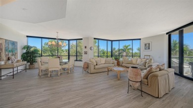 PRICE REDUCED! This beautifully furnished, move-in-ready