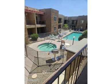 Awesome location! Walk to restaurants, Rotary Park (lakeside)