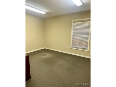 PRIME LOCATION AND OFFICE BUILDING !! Built AND only occupied by