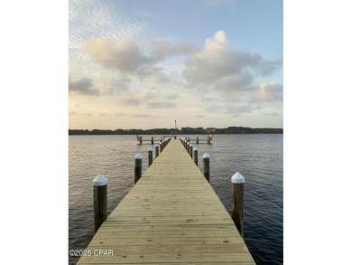 On Lake Powell- It is Florida's largest dune lake. Two Pools