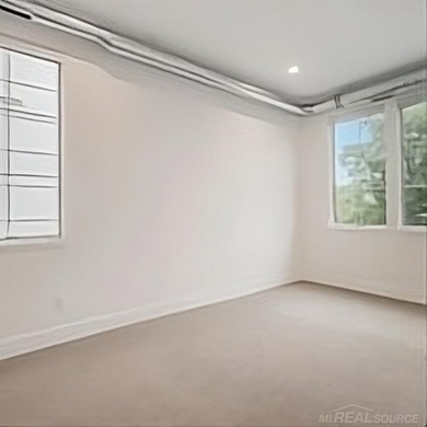 Enjoy this urban space in one of the best locations in downtown