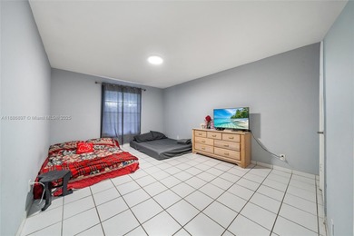 Beautifully maintained 1-bedroom, 1-bathroom condo with 770 sq