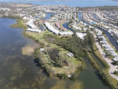 Beaches, Great Seafood, Fishing and Boating all minutes away!