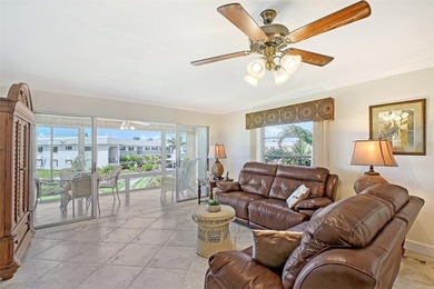 Beaches, Great Seafood, Fishing and Boating all minutes away!