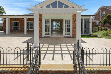 Perched atop Chattanooga's Iconic Missionary Ridge, 312 N Crest