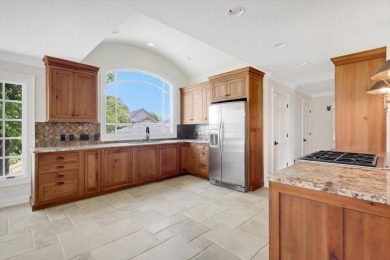 Perched atop Chattanooga's Iconic Missionary Ridge, 312 N Crest