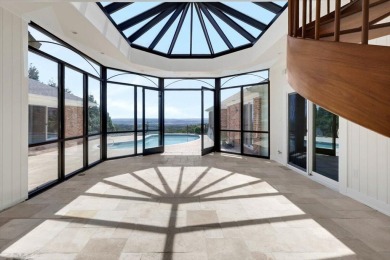 Perched atop Chattanooga's Iconic Missionary Ridge, 312 N Crest