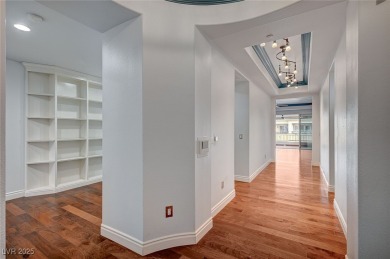 TOP FLOOR RESIDENCE AVAILABLE! LOCATION & LUXURY MEET IN THIS