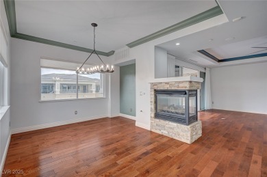 TOP FLOOR RESIDENCE AVAILABLE! LOCATION & LUXURY MEET IN THIS