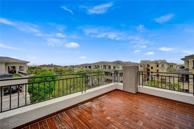 TOP FLOOR RESIDENCE AVAILABLE! LOCATION & LUXURY MEET IN THIS