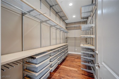 TOP FLOOR RESIDENCE AVAILABLE! LOCATION & LUXURY MEET IN THIS