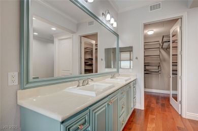 TOP FLOOR RESIDENCE AVAILABLE! LOCATION & LUXURY MEET IN THIS